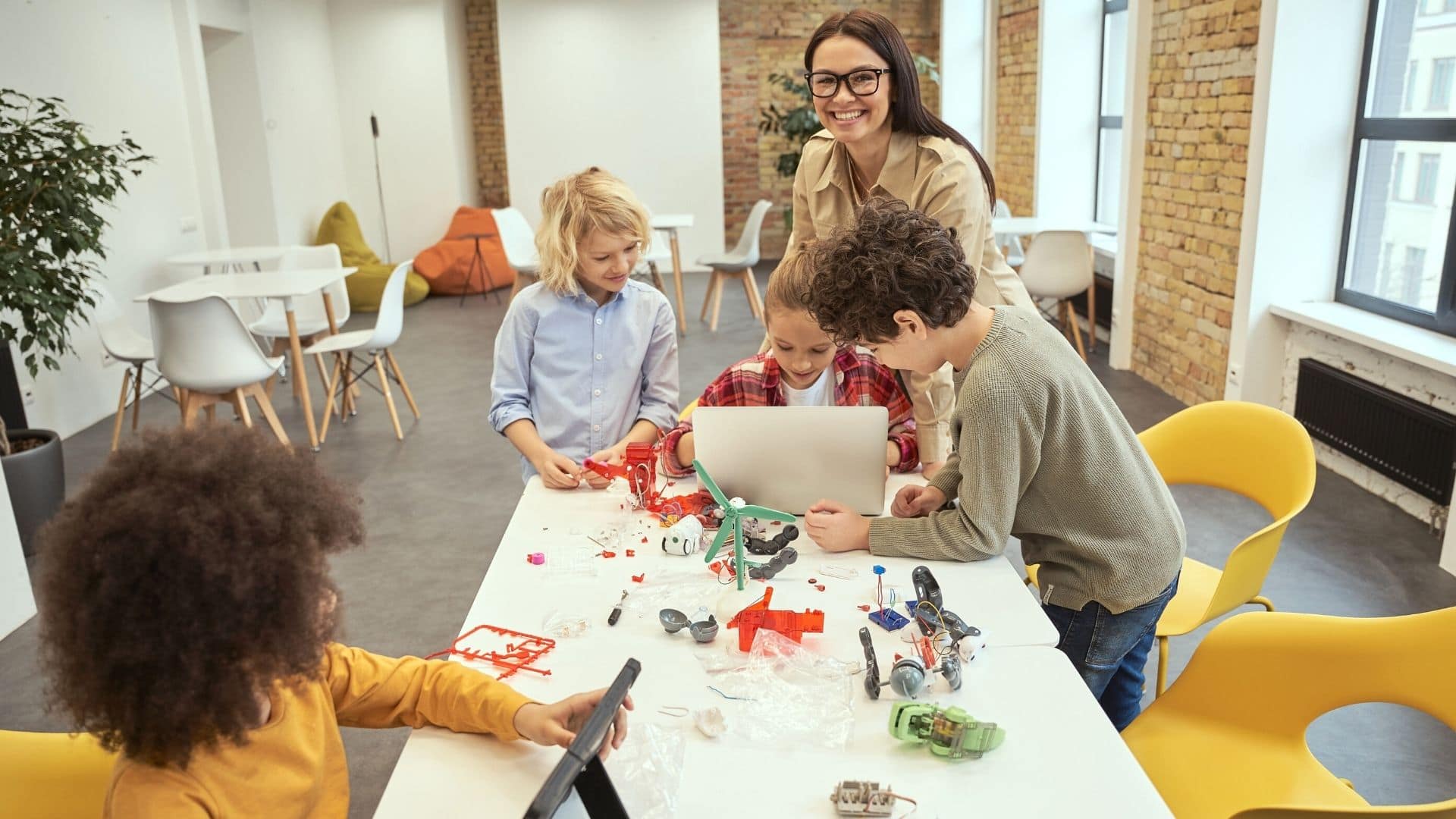 Why you should Invest in STEM Education Franchise